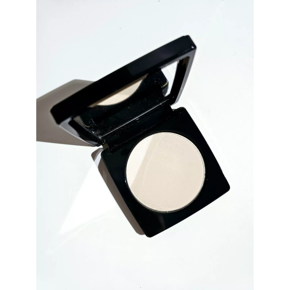 Bobbi Brown Sheer Finish Pressed Powder