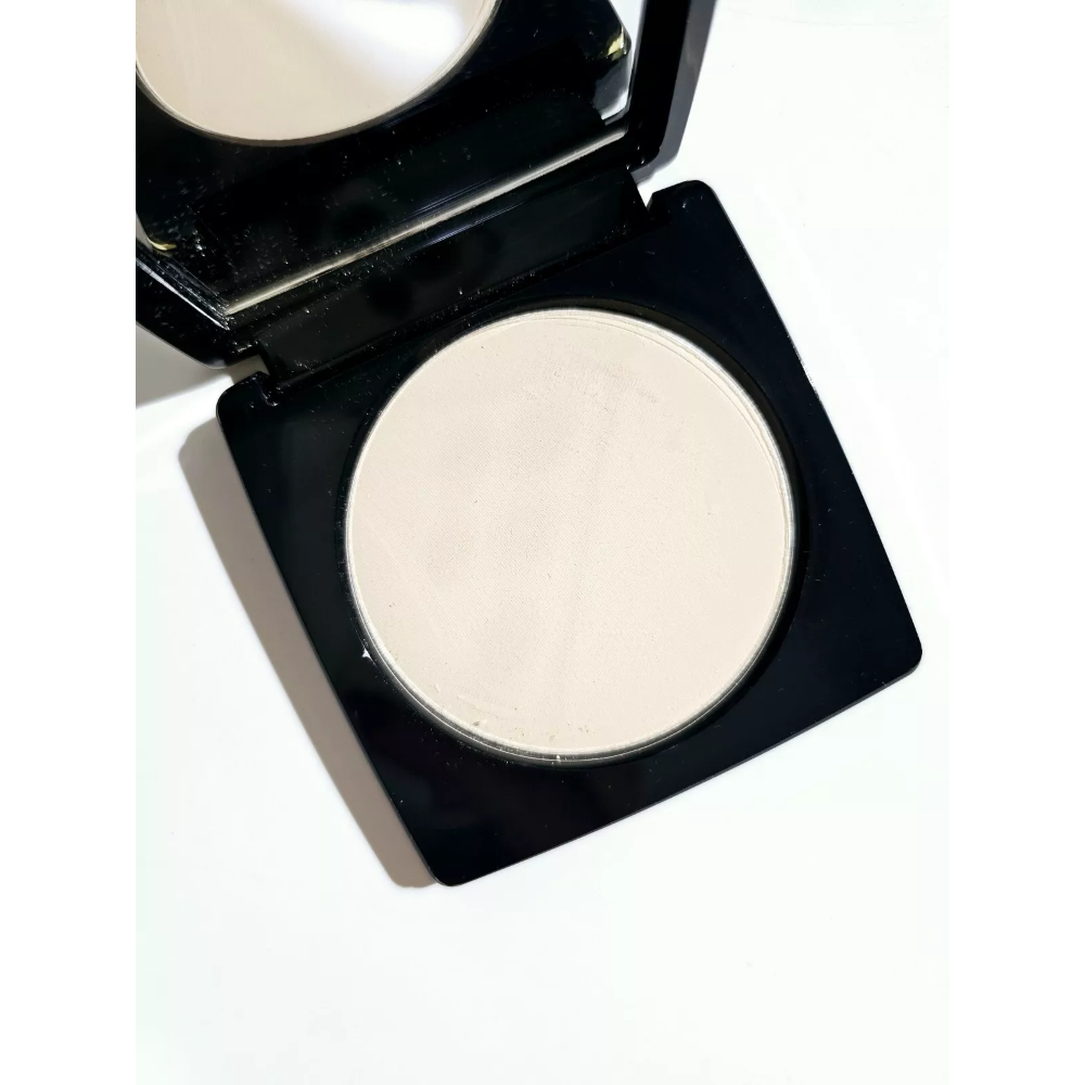 Bobbi Brown Sheer Finish Pressed Powder