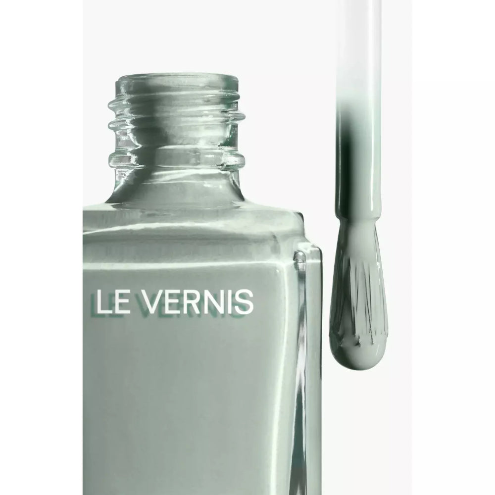 Chanel Le Vernis Longwear Nail Colour