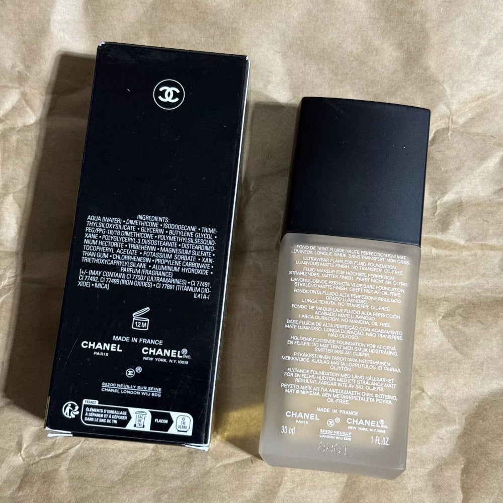 Chanel Ultra Le Teint Flawless Finish Fluid Foundation