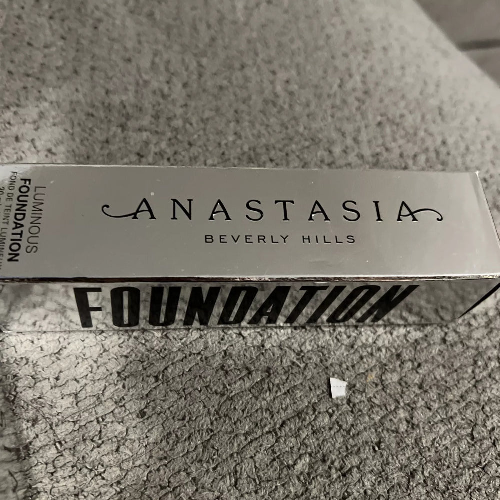 Anastasia Beverly Hills Luminous Foundation