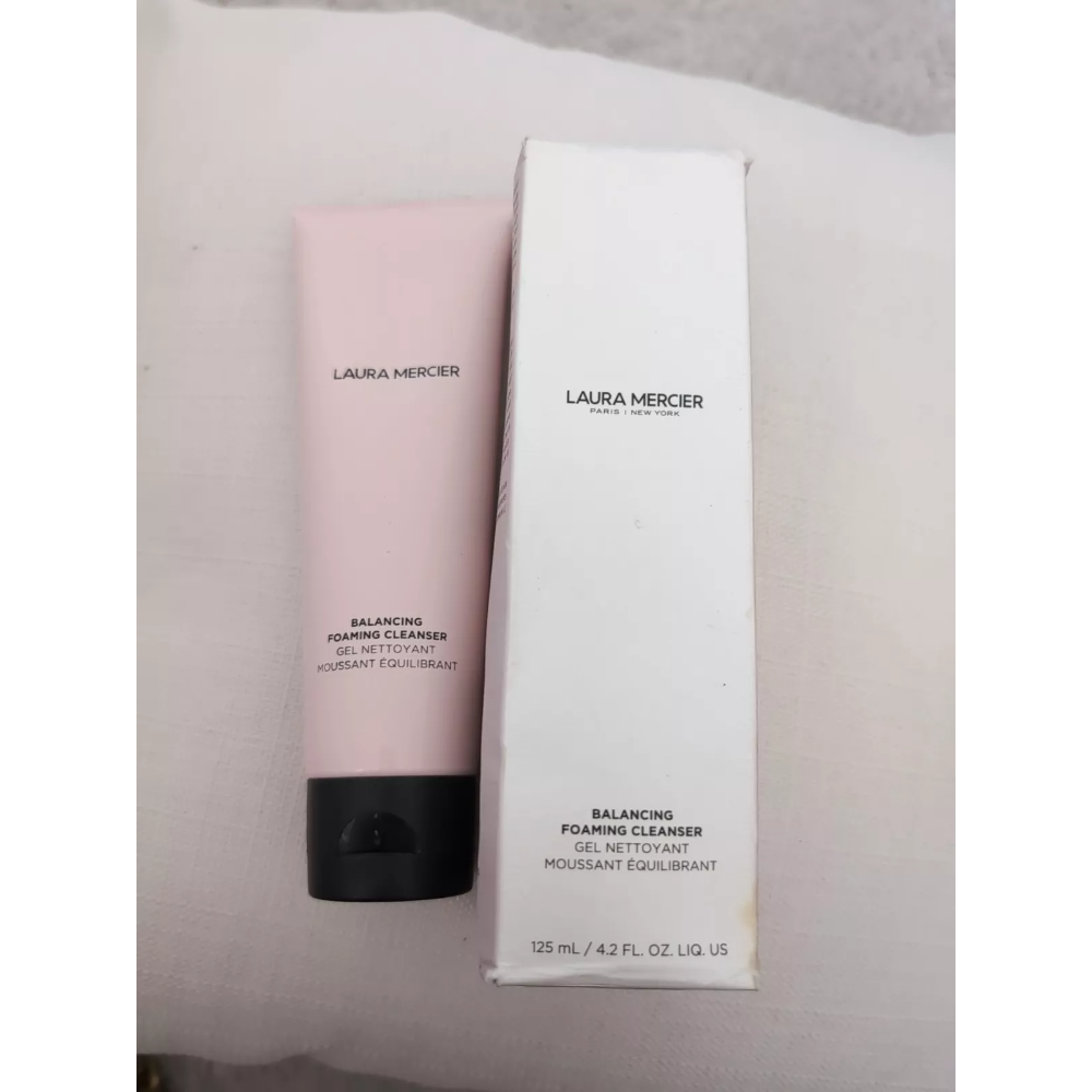 Laura Mercier Balancing Foaming Cleanser