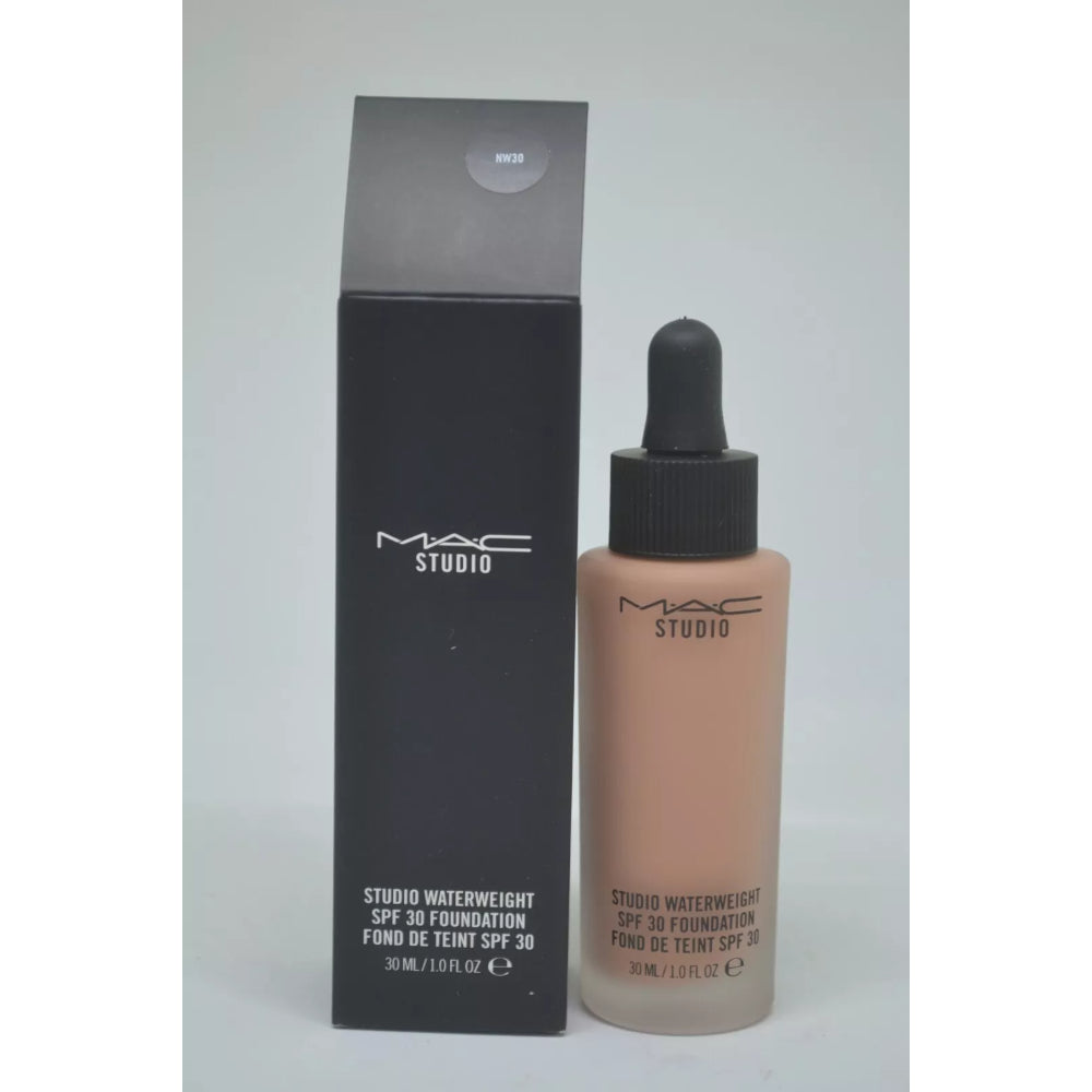 MAC Studio Waterweight Foundation SPF30