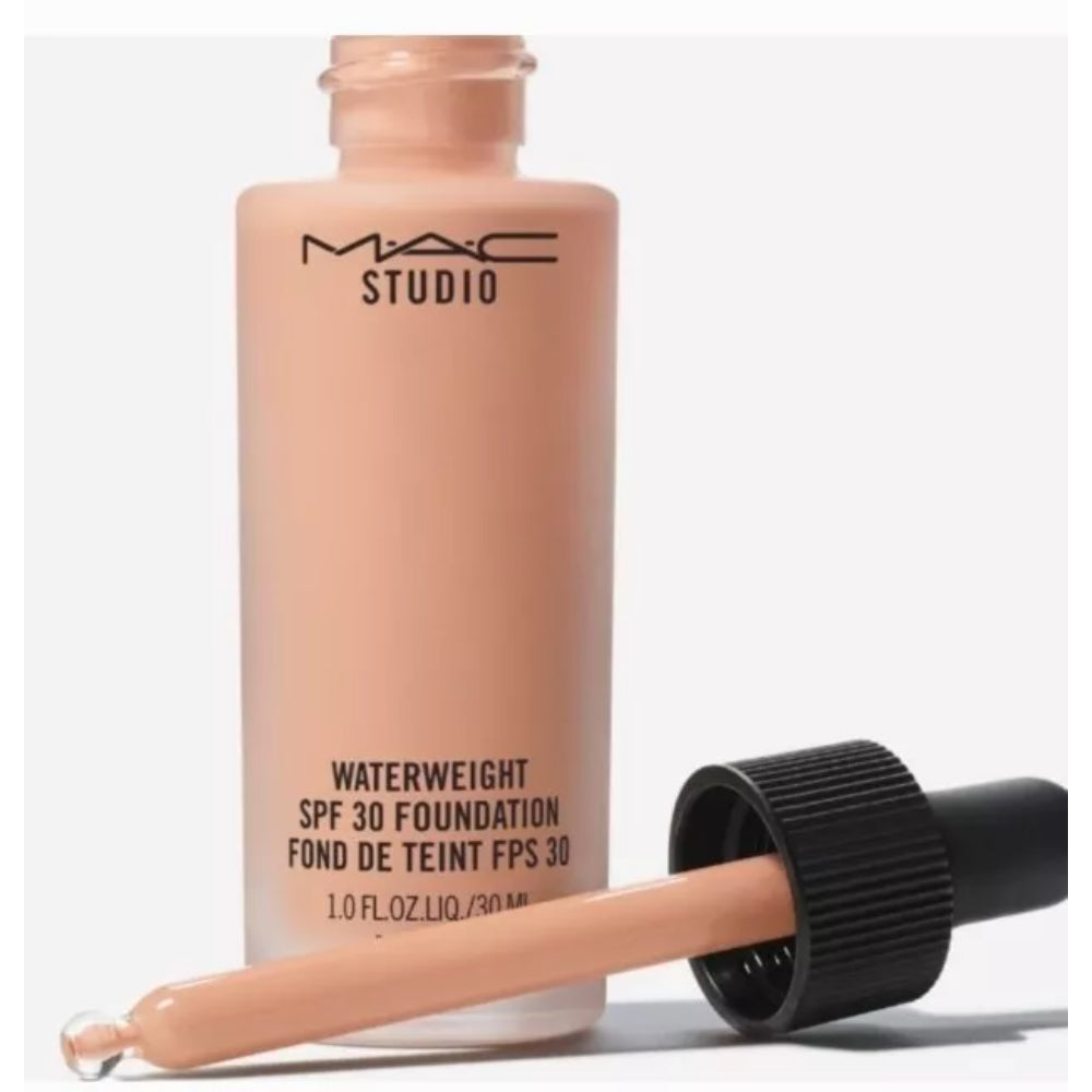 MAC Studio Waterweight Foundation SPF30